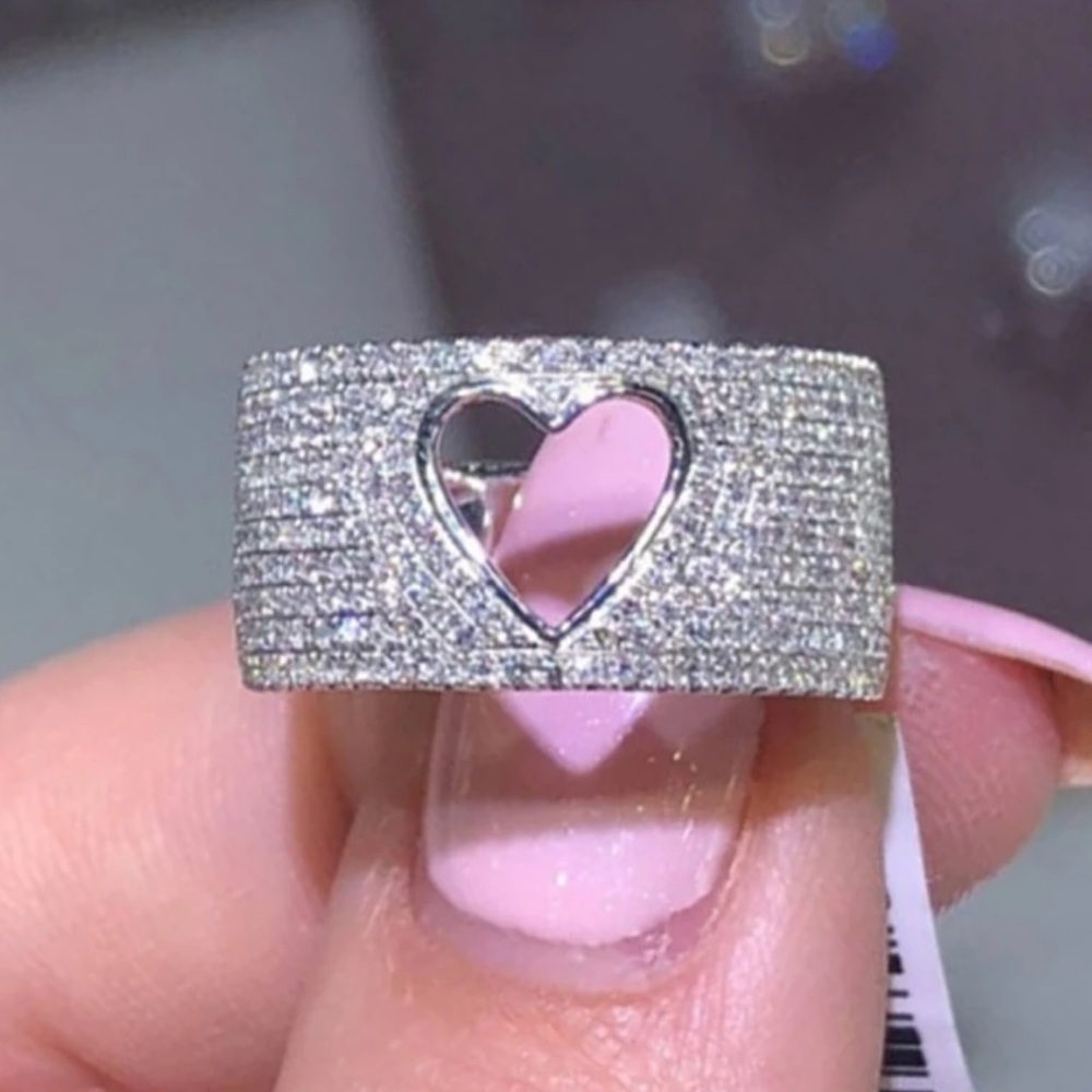 ✨✨Sterling Silver Heart Pave Band✨✨
